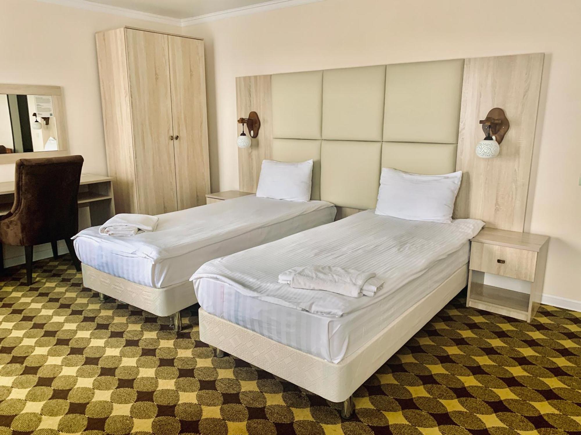 Dostyq Kokshetau Hotel Exterior foto